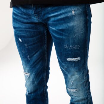 Damaged Jeans
