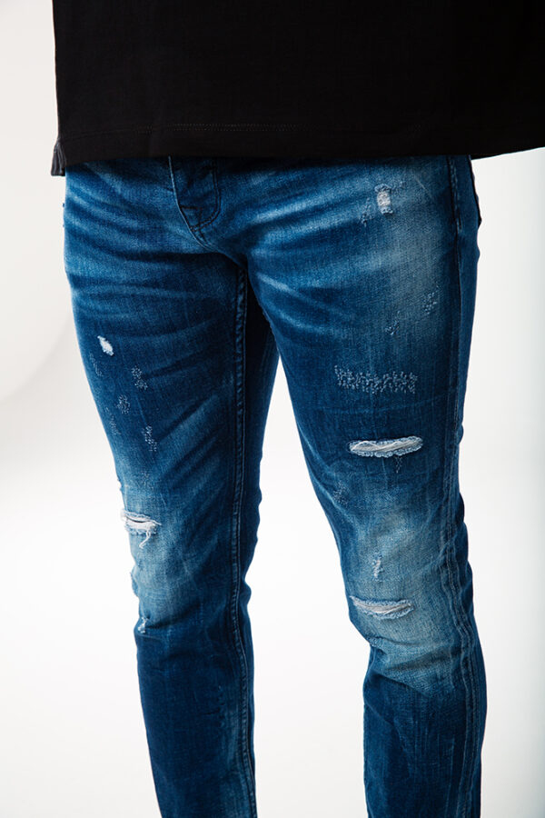 Damaged Jeans